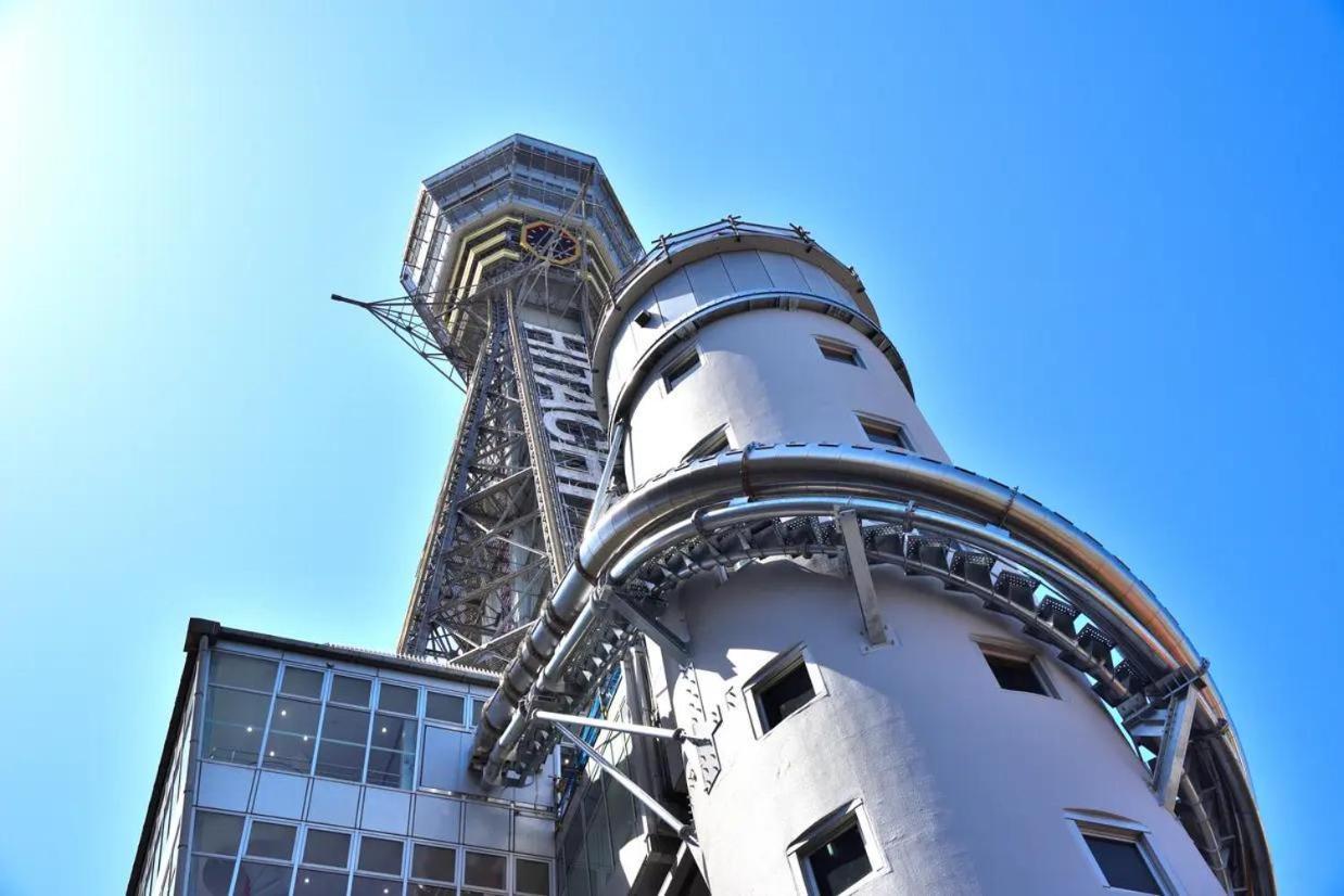 Wutong: Airport-Adjacent Osaka Landmark Stay Exterior photo